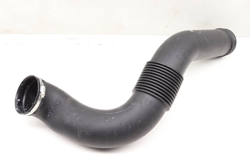 Air Intake Rubber Boot 13717616933 — Used (SKU 592977)