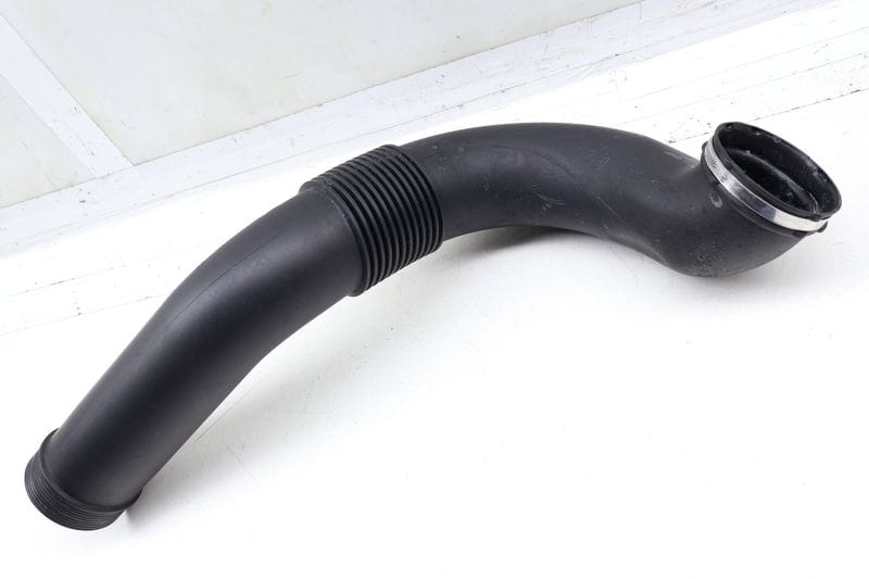 Air Intake Rubber Boot 13717616933 — Used (SKU 707372)