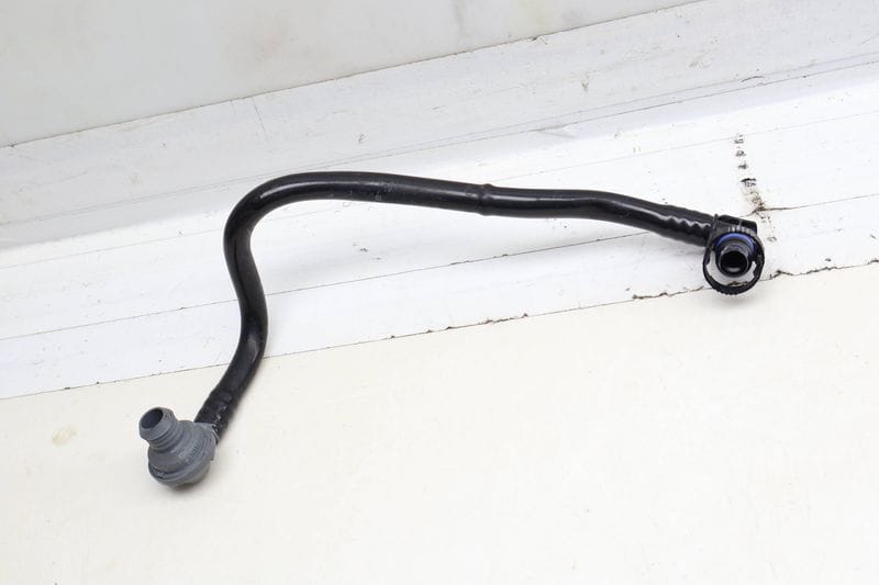 Brake Booster Vacuum Hose / Line 11667601021 — Used (SKU 707386)