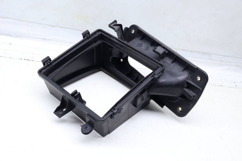 Cabin Air Filter Housing 64319184009 — Used (SKU 707252)