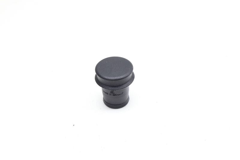 Cigarette Lighter Socket Plug 61349316116 — Used (SKU 706970)