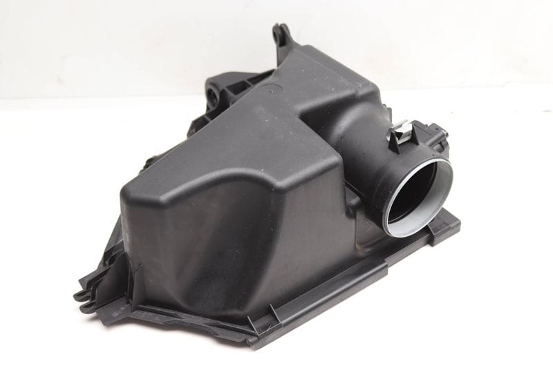 Engine Air Filter Box / Housing (REAR HALF) 13717616932 — Used (SKU 592855)