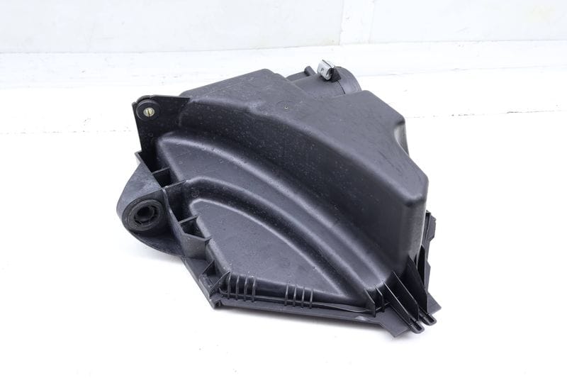Engine Air Filter Box / Housing (REAR HALF) 13717616932 — Used (SKU 707250)