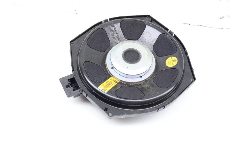 Under Seat Subwoofer Speaker (TOP-HIFI) 65139247484 — Used (SKU 707119)