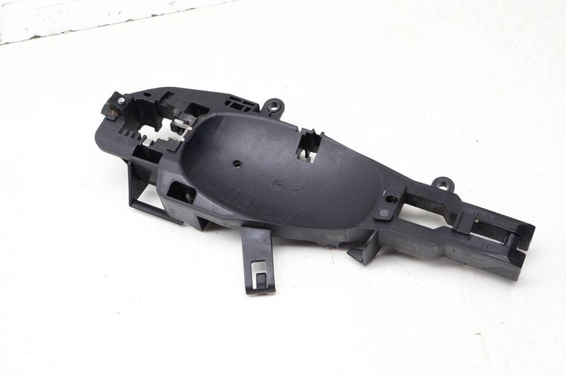 Exterior Door Handle Bracket 51217193263 — Used (SKU 707088)