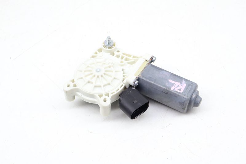 Window Lifter Motor 67627322747 — Used (SKU 707226)