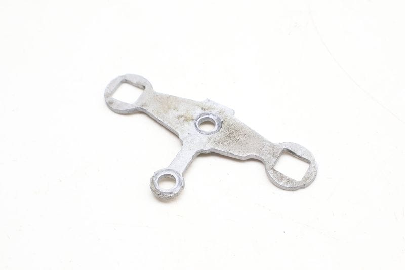 Fuel Injector Bracket 13647595405 — Used (SKU 707410)