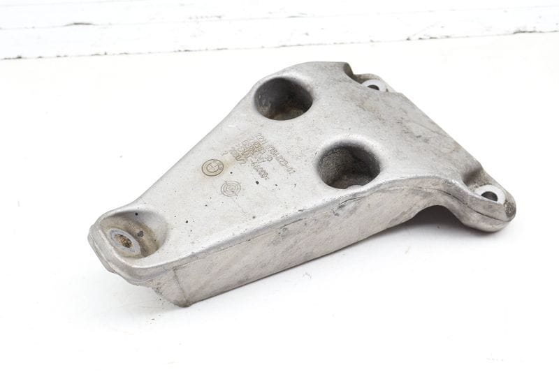 Engine / Motor Mount Bracket 22116784823 — Used (SKU 707293)