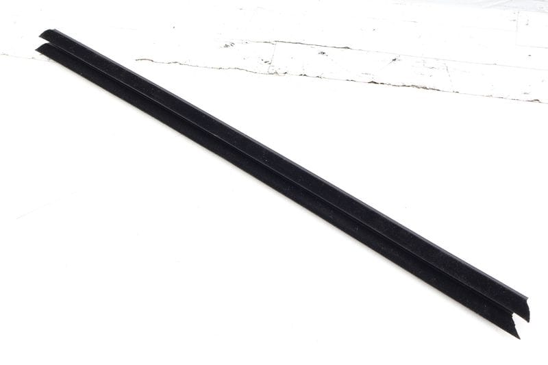 Interior Door Window Slot Seal Trim 51227335695 — Used (SKU 707204)