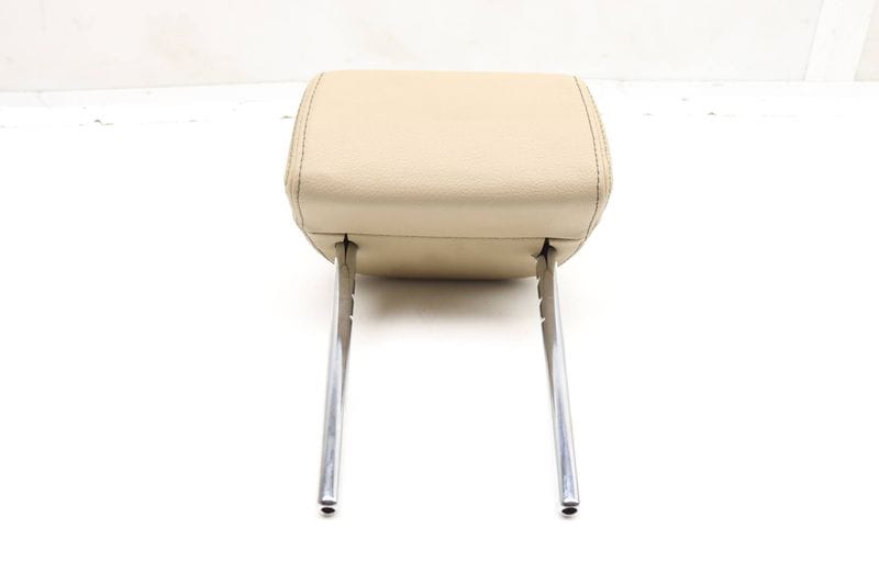 Headrest / Head Rest 52207366555 — Used (SKU 592501)