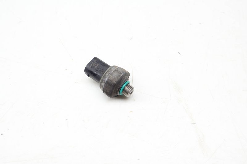 AC Pressure Switch / Sensor 64539323658 — Used (SKU 710370)