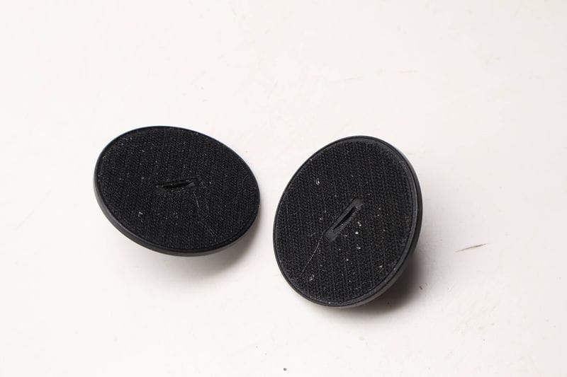 Carpet Floor Mat Fastener / Mount Set (2) 07149166608 — Used (SKU 620256)