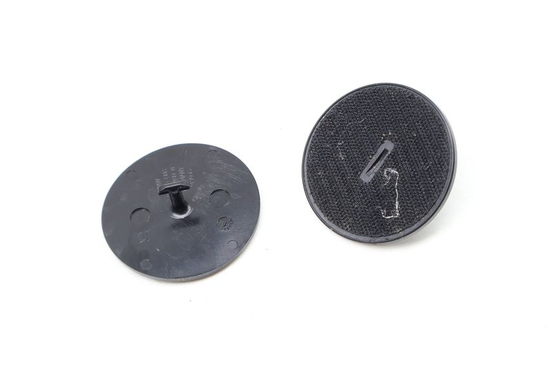 Carpet Floor Mat Fastener / Mount Set (2) 07149166608 — Used (SKU 630879)