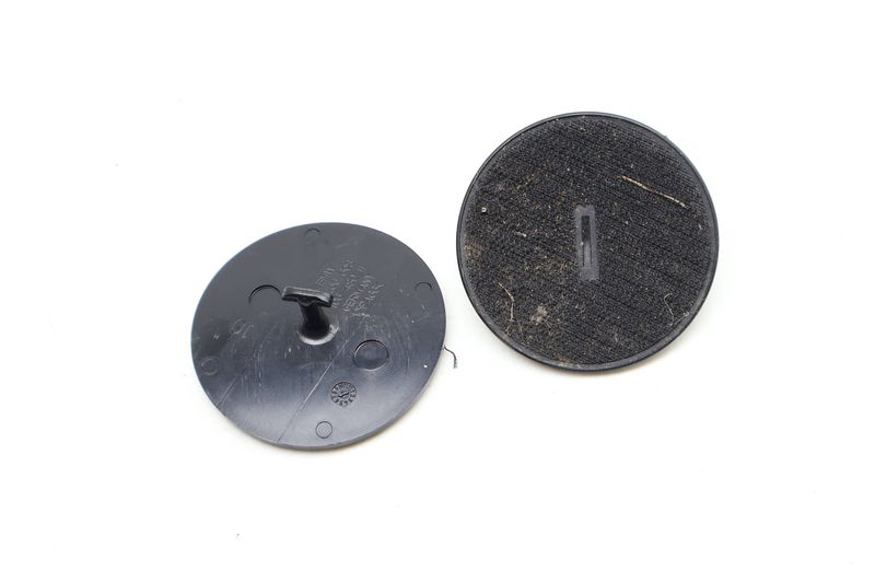 Carpet Floor Mat Fastener / Mount Set (2) 07149166608 — Used (SKU 630880)