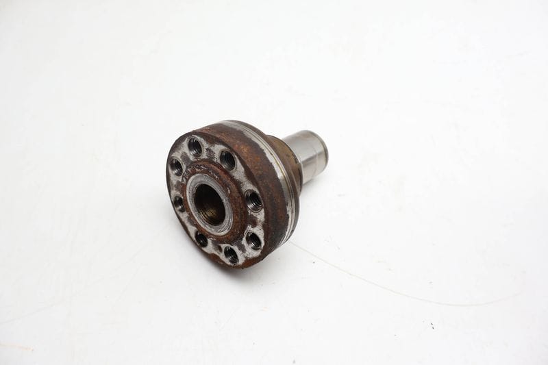 Crankshaft / Crank Pulley Hub 11237574827 — Used (SKU 710554)