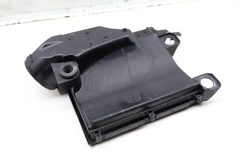 Engine Air Filter Housing / Box (LOWER) 13717583713 — Used (SKU 620496)