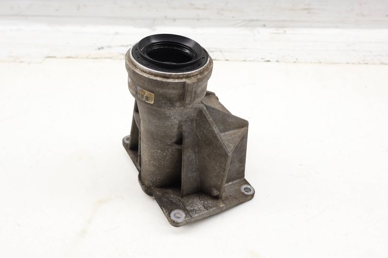 Axle Support Bracket 31508699445 — Used (SKU 710589)