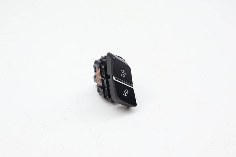 Door Lock / Unlock Switch Button 61316801352 — Used (SKU 710301)