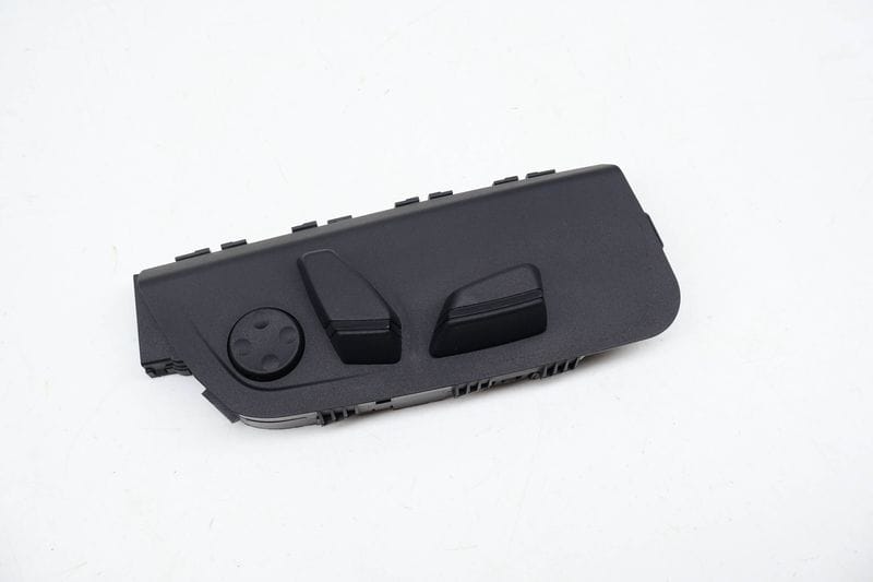 Seat Adjustment Switch 61319347418 — Used (SKU 710263)