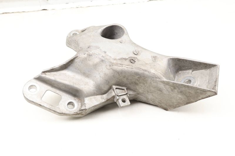 Engine Mount Bracket 22116876285 — Used (SKU 620511)
