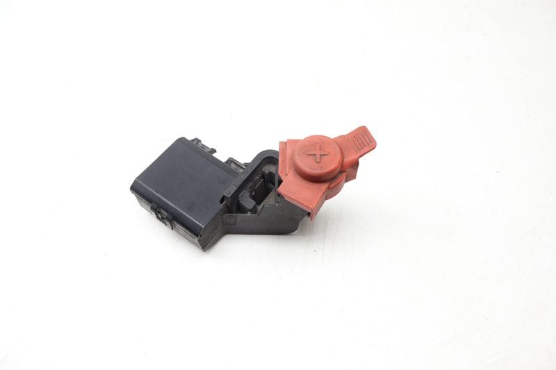 Positive Battery Terminal / Junction Box 61139367807 — Used (SKU 710342)