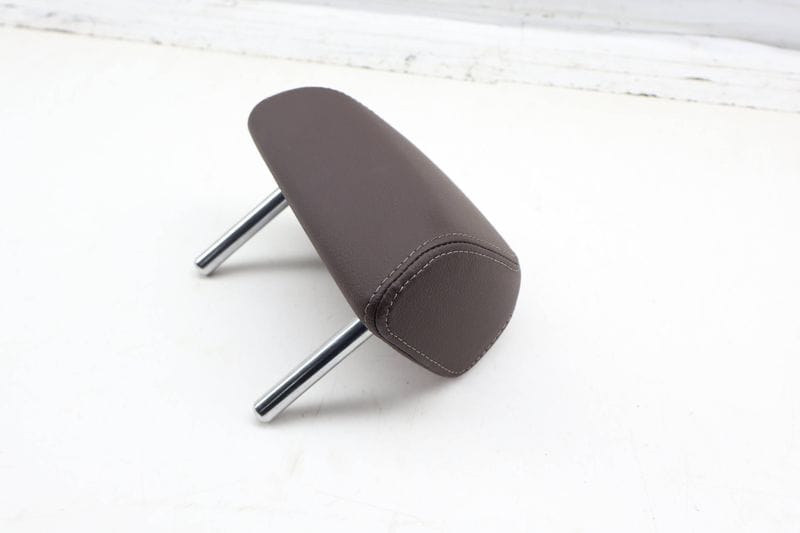 Headrest / Head Rest (CENTER) 52207349402 — Used (SKU 710497)