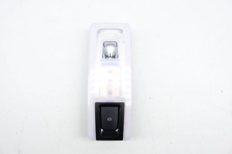Interior Dome Reading Light 63319288995 — Used (SKU 710282)