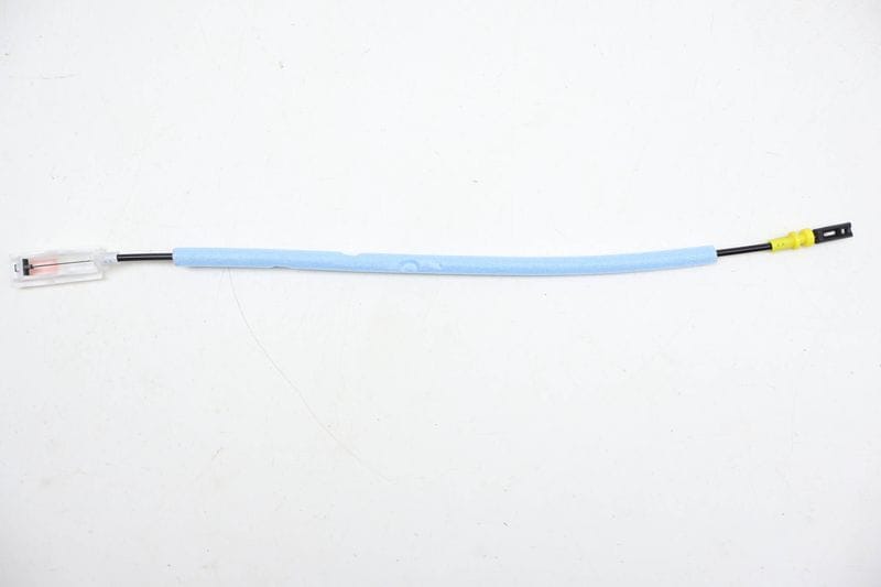 Interior Door Handle Release / Bowden Cable 51227293622 — Used (SKU 710440)