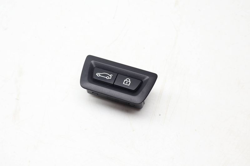 Trunk Lid / Central Lock Switch 61319275121 — Used (SKU 710292)