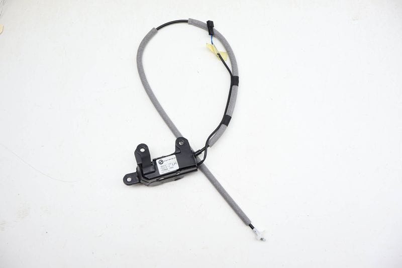 Trunk Lid Latch / Lock 51247183196 — Used (SKU 710435)