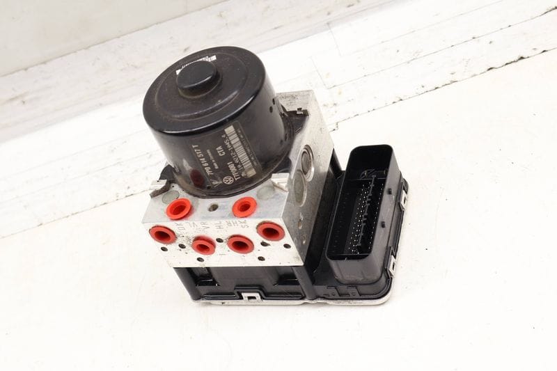 ABS Pump / Module Unit 7P0614517T — Used (SKU 708285)