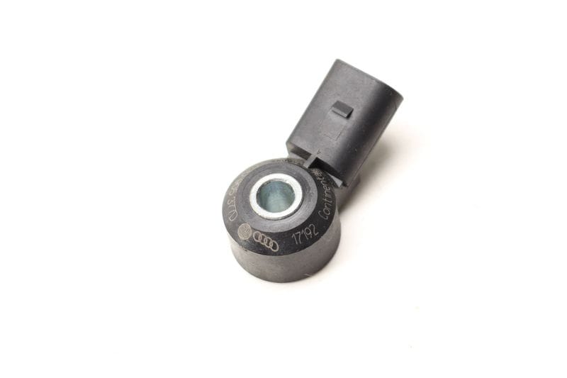 Engine Knock Sensor 030905377D — Used (SKU 510202)