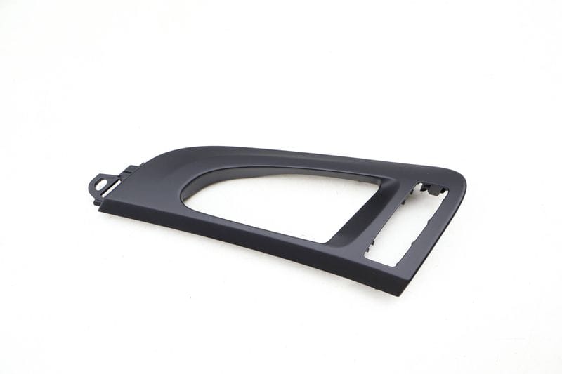 Interior Door Handle Trim 7P5837247A — Used (SKU 652920)