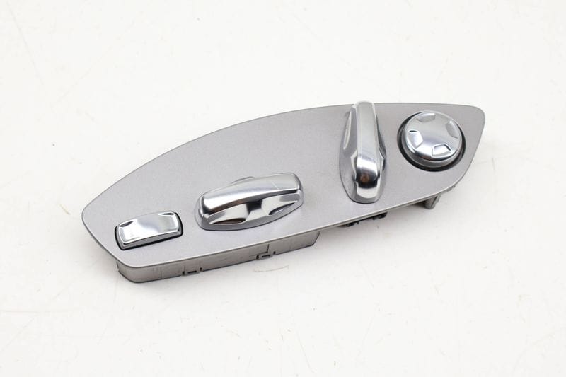Seat Adjustment Switch 7PP959747AA — Used (SKU 708051)