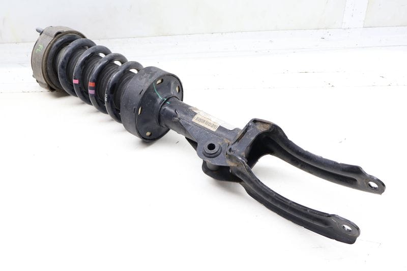 Strut Shock / Spring Assembly 7P5413031F — Used (SKU 708348)