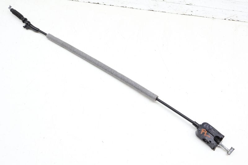 Exterior Door Handle Release / Bowden Cable 7P0837017 — Used (SKU 708180)