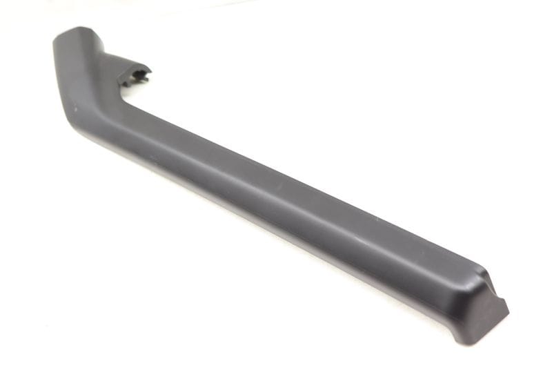Door Panel Trim / Cover (LOWER) 7P5867228 — Used (SKU 509984)