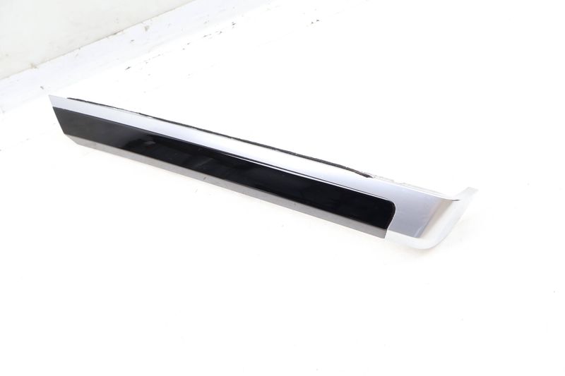 Door Panel Trim / Molding 7P5867410F — Used (SKU 652941)