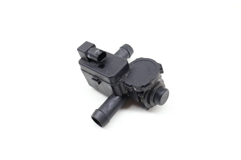 Heater Valve 7PP819810A — Used (SKU 652856)