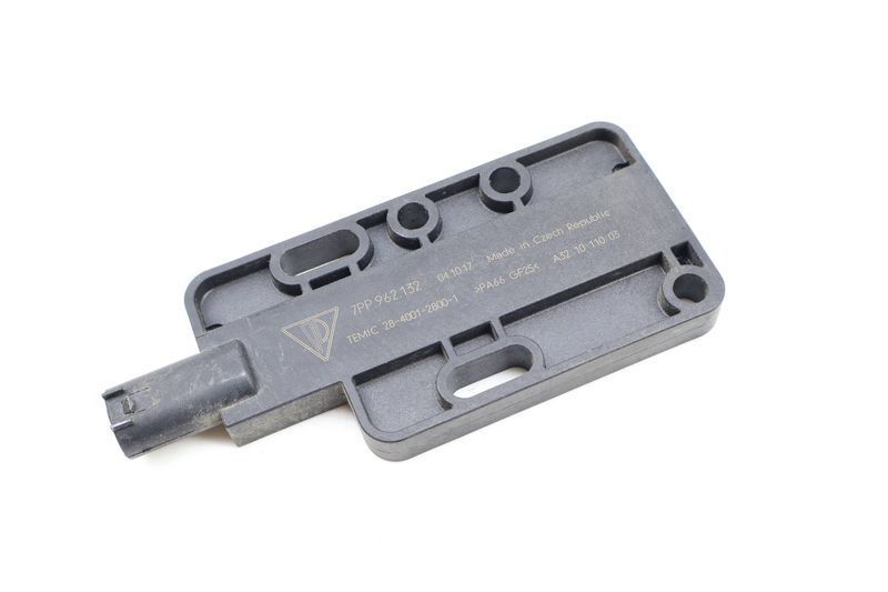 Kessy / Keyless Entry Antenna 7PP962132 — Used (SKU 707992)