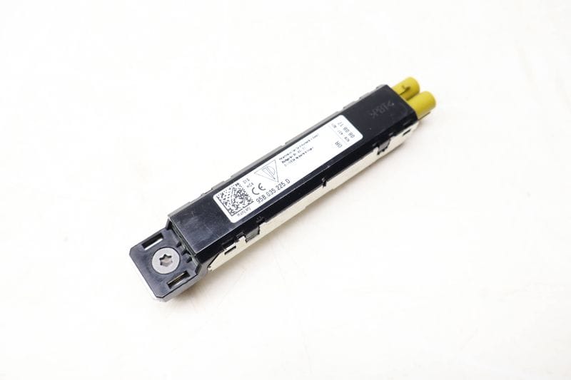 Antenna Booster 95B035225D — Used (SKU 652763)