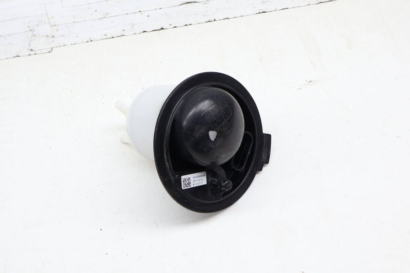 Fuel Flange / Filter 7P0919679 — Used (SKU 708314)