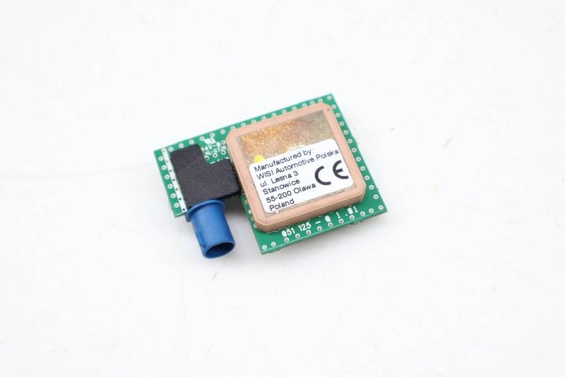 Navigation GPS Antenna 7PP035504B — Used (SKU 708028)