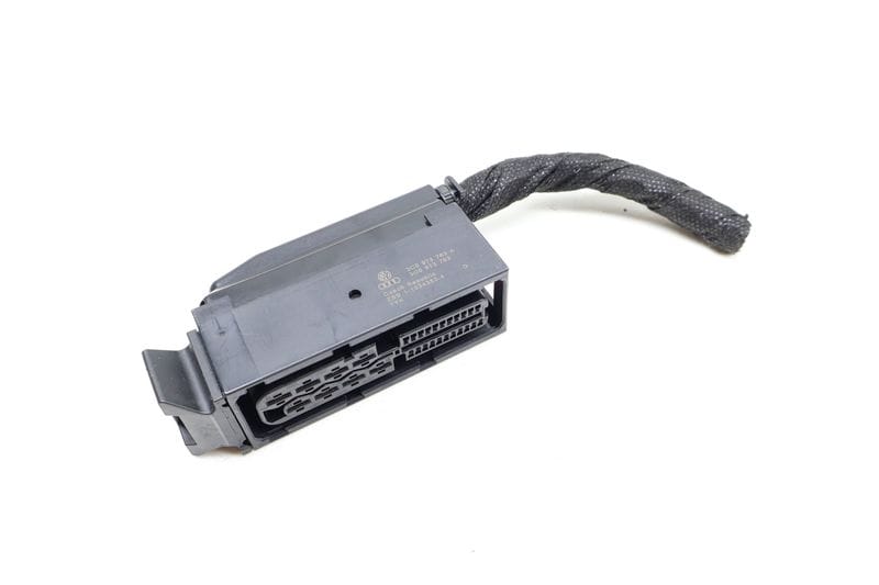 Parking Brake Module Wiring Connector / Pigtail 3C0973763A — Used (SKU 708014)