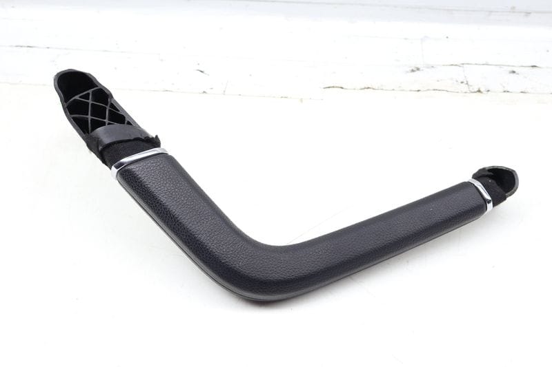 Door Panel Pull / Grab Handle 7P5867162 — Used (SKU 707880)