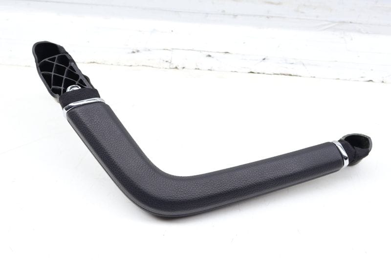 Door Panel Pull / Grab Handle 7P5867162 — Used (SKU 707882)