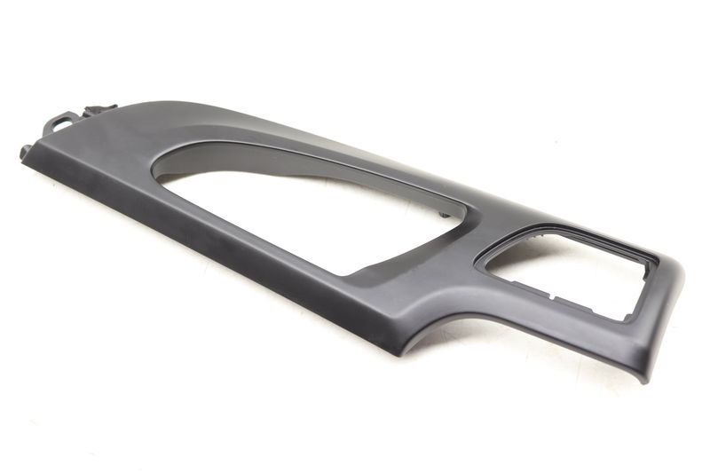 Interior Door Handle Trim 7P5839247 — Used (SKU 510002)
