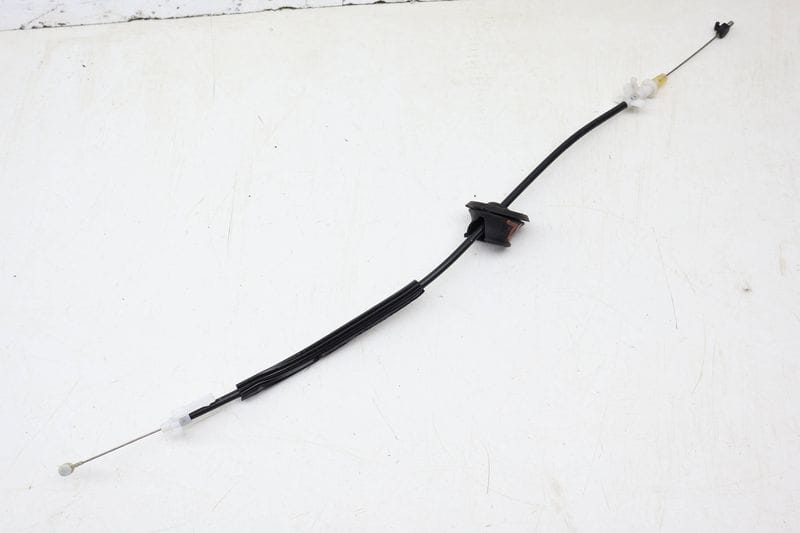 Door Handle Release / Bowden Cable 7P5839085A — Used (SKU 708189)