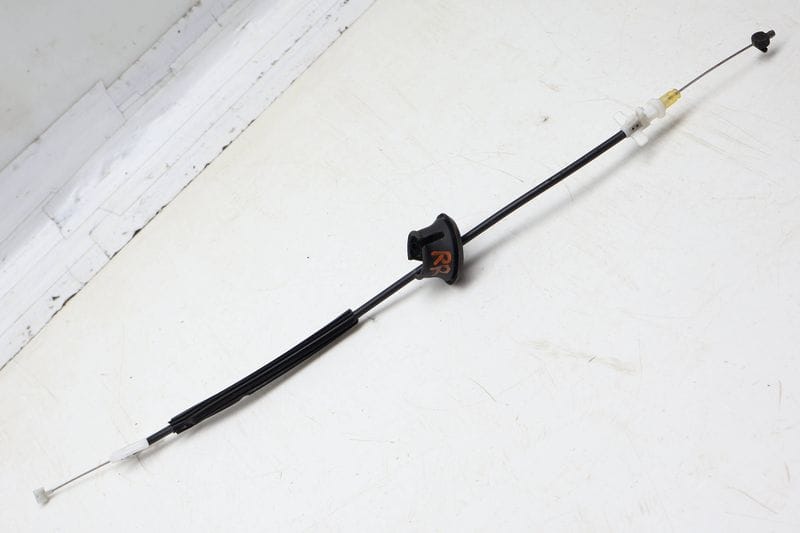 Door Handle Release / Bowden Cable 7P5839085A — Used (SKU 708190)