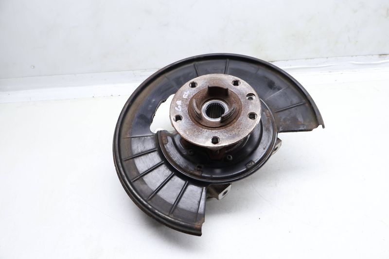 Spindle Knuckle w/ Wheel Bearing 7P5505435 — Used (SKU 653099)